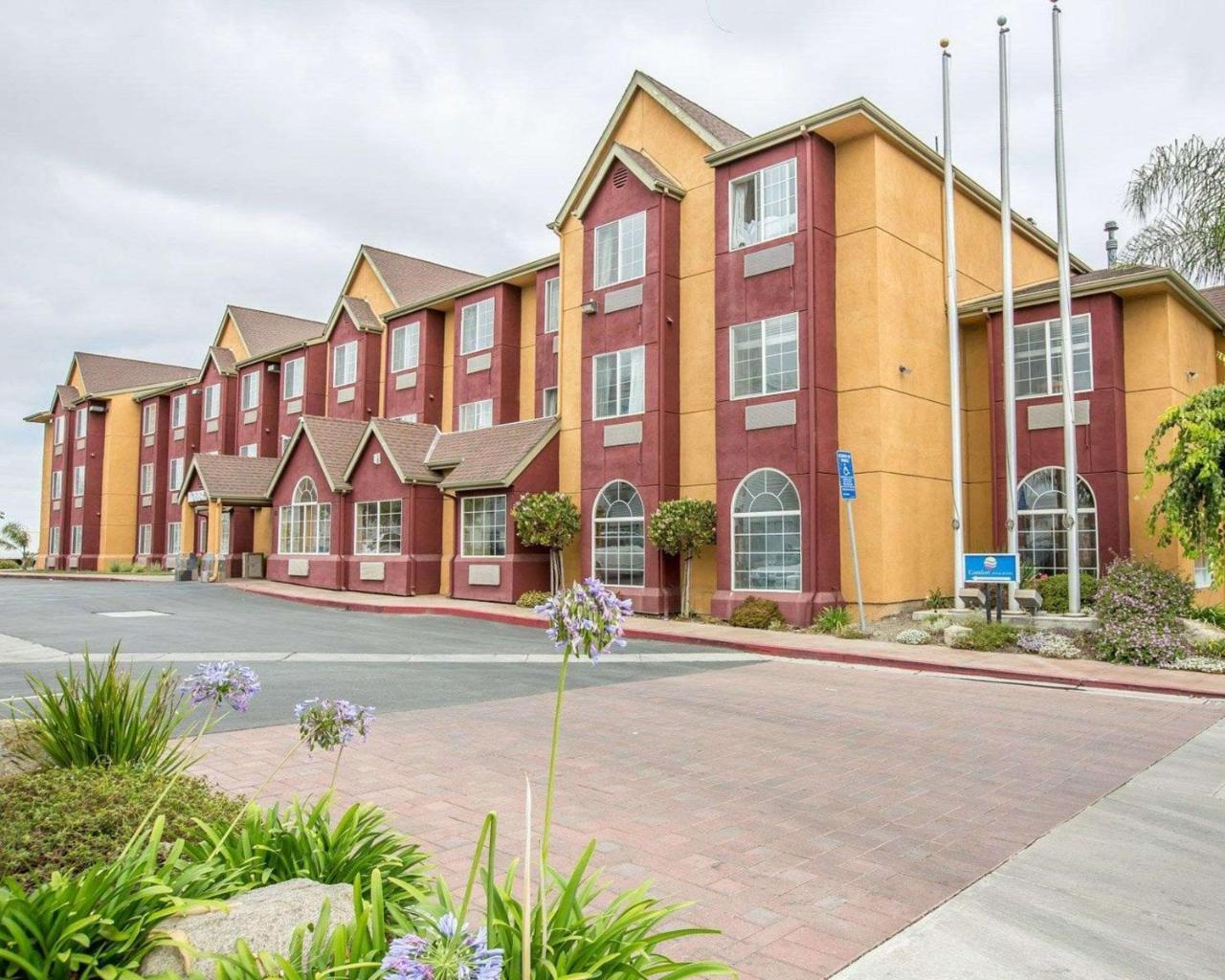 Comfort Inn & Suites Salinas Exterior photo